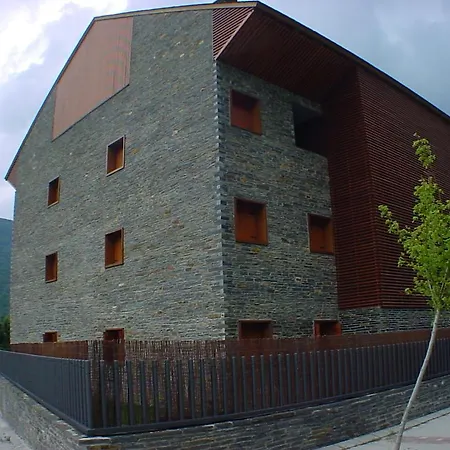Apartment Lh Apartamento Remascaro Cuarenta Y Cinco Benasque